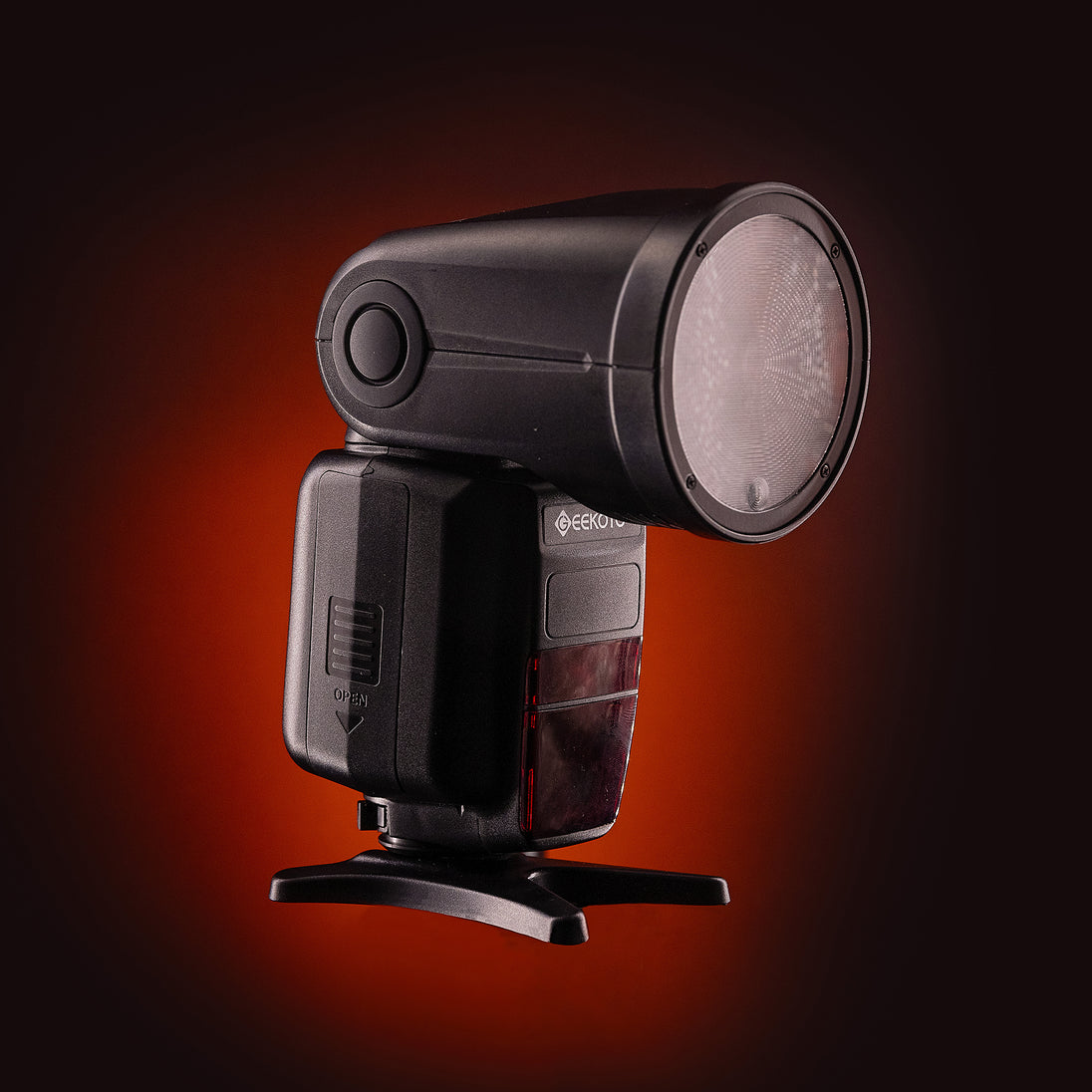 Geekoto GTR 76Ws TTL round-head camera flash front view