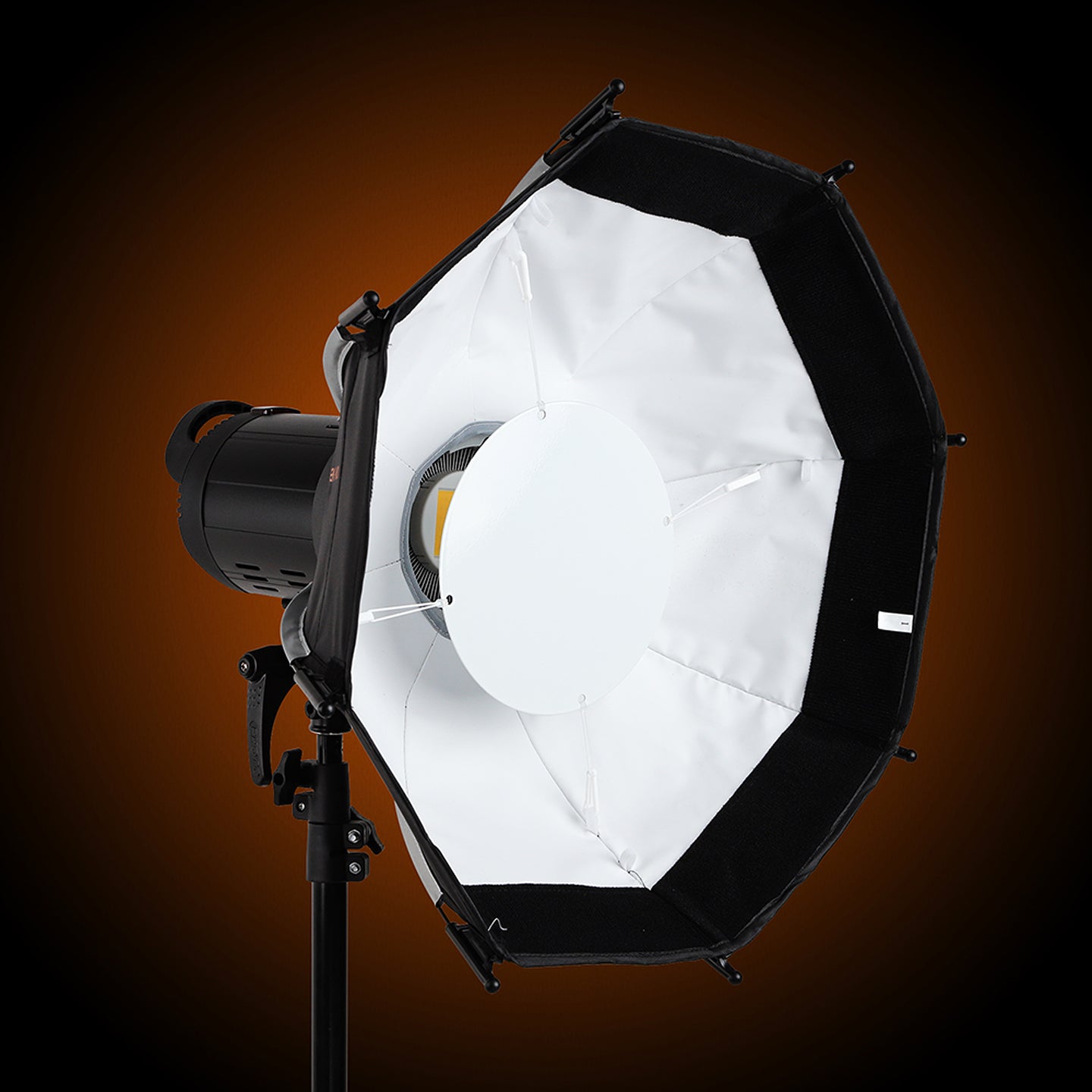  Geekoto Beauty Dish Q 17.7-inch fold-flat beauty dish front view