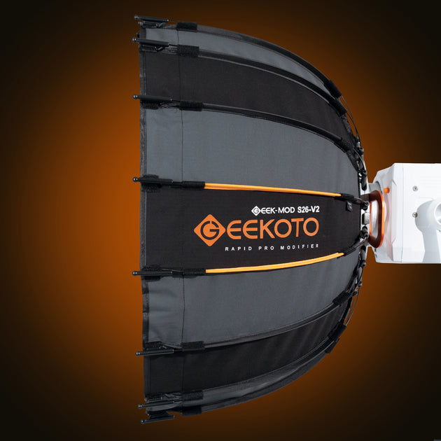  Geekoto GEEK MOD S26 PRO V2 26-inch V2 rapid-deploy softbox side profile showing collapsible modifier depth