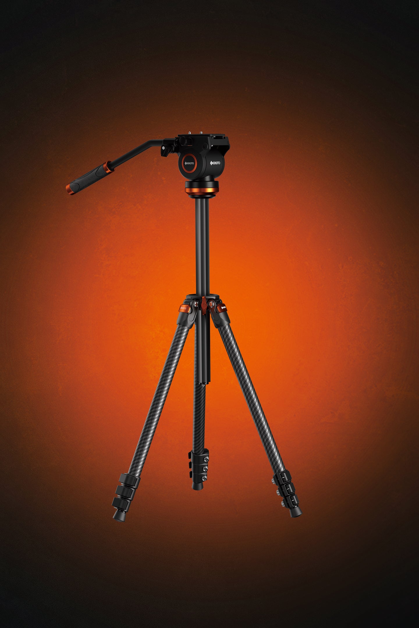 Geekoto MCTV 3K 64-inch video tripod fully extended