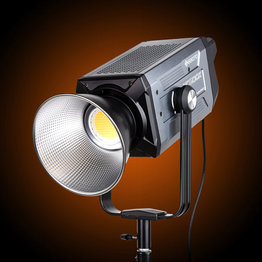 Geekoto NC600X COB LED light with reflector