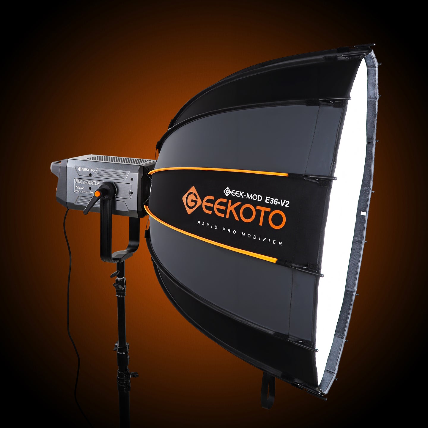 Geekoto NC600X Bowens-style mount for modifiers